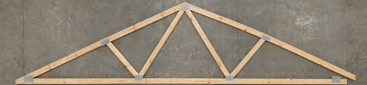 Truss — top-right rafter 24 mm over length